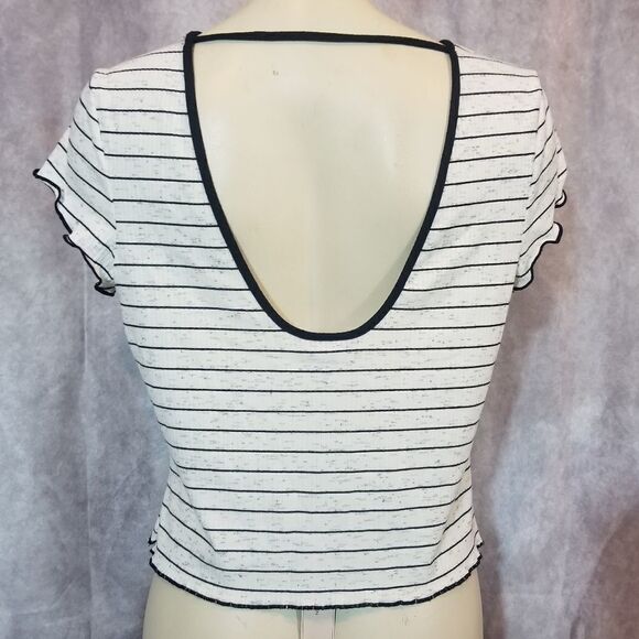 Bcbgeneration B & W Striped Top Size Large - Picture 1 of 4
